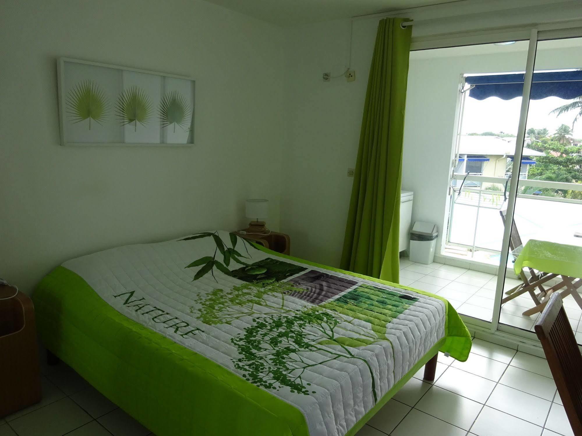 Aparthotel Les Creolines Sainte-Luce Exterior foto